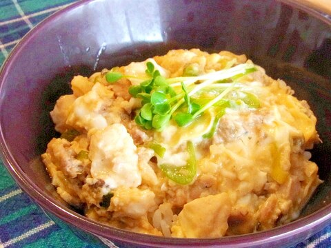 さば缶で簡単！鯖と豆腐のたまご丼